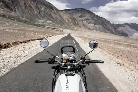 Смъртоносна катастрофа на магистралата: 39-годишен шофьор загина при сблъсък с камион.