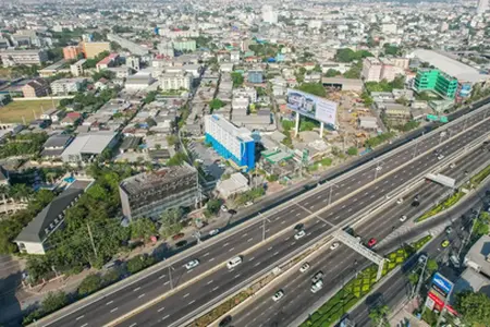 Les travaux commencent au viaduc de l'autoroute M0, des embouteillages importants sont à prévoir.