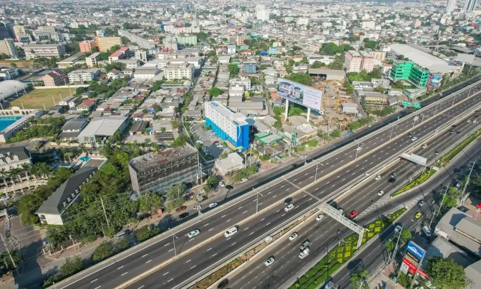 Les travaux commencent au viaduc de l'autoroute M0, des embouteillages importants sont à prévoir.