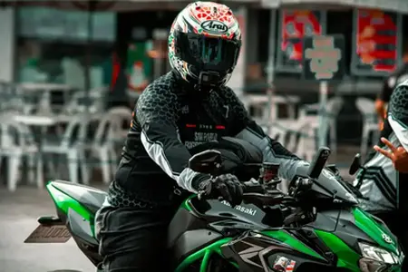 Уводзіць па экплуатацыі аўтастрады D4 набліжаецца: прыватны інвестар пашырыў свой парк абслугоўваючай тэхнікі.