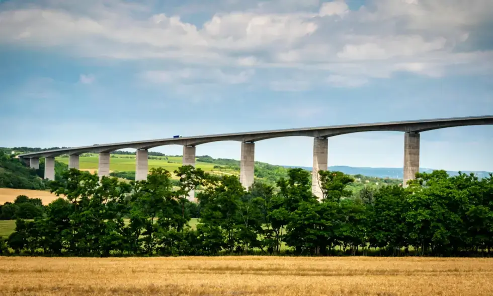 Magyarországi autópálya matricák: Hogyan és miért vásároljunk?