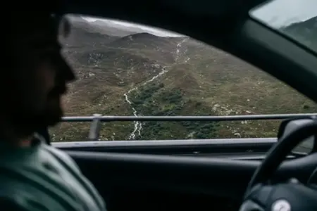 Das Schweizer Autobahnnetz und wichtige Informationen zum Kauf der Vignette für 2025